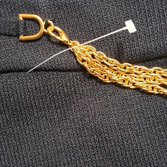 Adorned.St. John, Knit.adjustable Or Removeable Adornment. Classic Essential - Picture 3 of 10